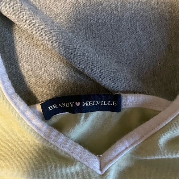 brandy melville tank - Picture 2 of 2